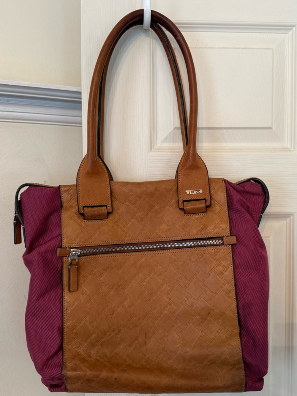 TUMI TICON WOMENS TRAVEL TOTE BAG IN RASPBERRY AND CARMEL 💫
